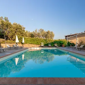 https://la-casa-medioevale.it-tuscanyhotel.com