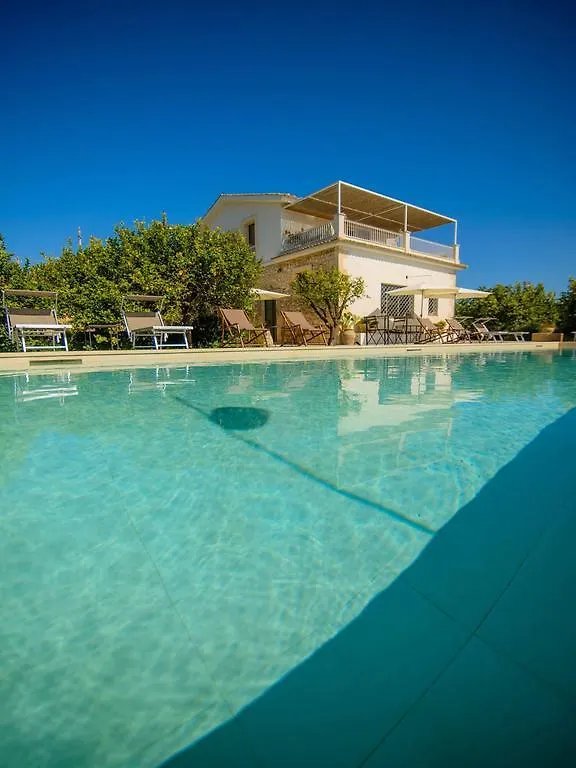 Tenuta Don Paolino Avola Bed & Breakfast